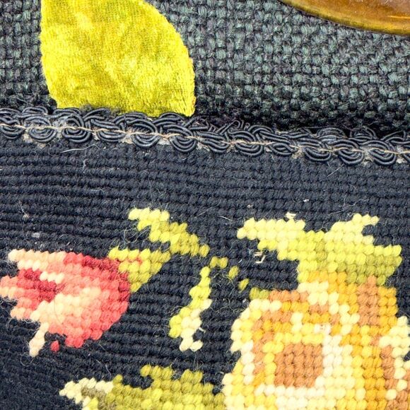 Vintage Black Floral Needlepoint Handbag Lucite Handle Tapestry Purse 60s 70s - Picture 2 of 8